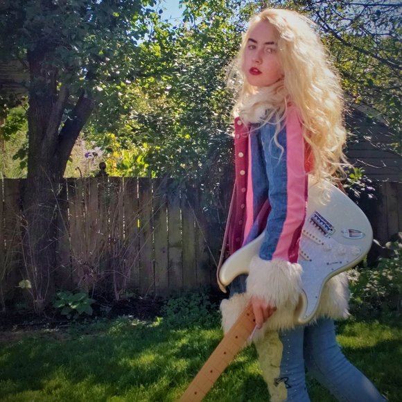 Meet your Posher, Madelyn Kaye! - Picture 11 of 11